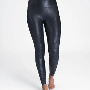SPANX Quilted Moto Faux Leather Leggings Pants Very Black Womens Size Medium